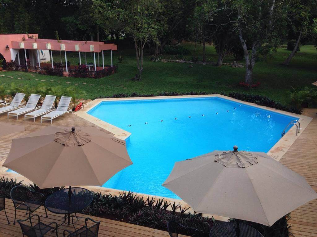 chichen itza hotel pool
