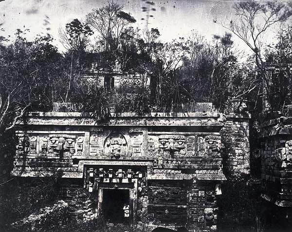 Les moniales Chichen Itza 1860